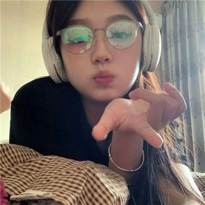 啊张嘴天道又追着福宝喂饭了